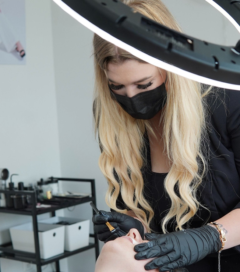 Emilia - Cosmetic Artist